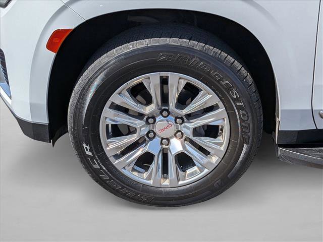 Used 2021 GMC Yukon XL Denali AWD/4WD image 15