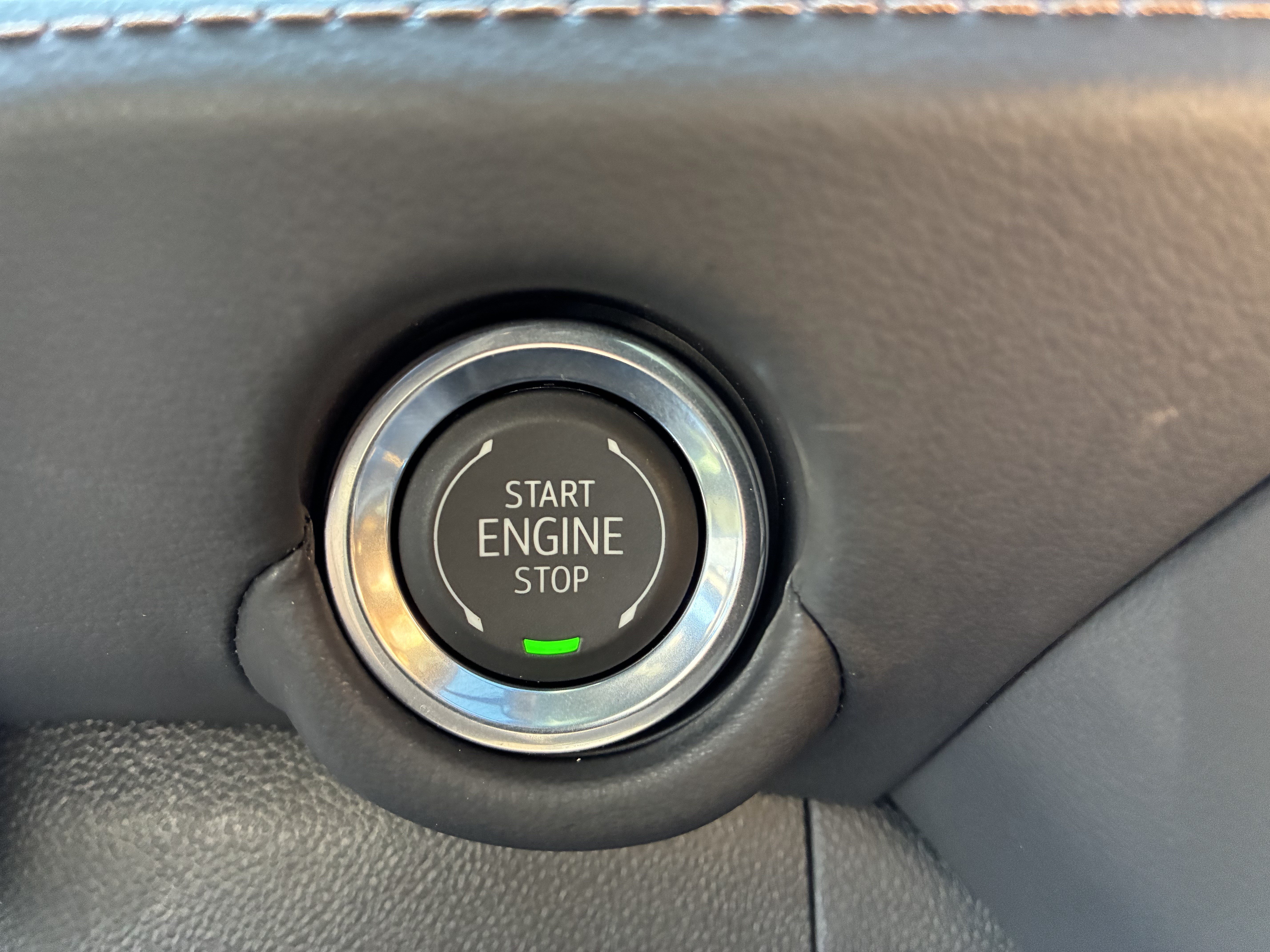 Used 2026 Chevrolet Suburban High Country AWD/4WD image 33
