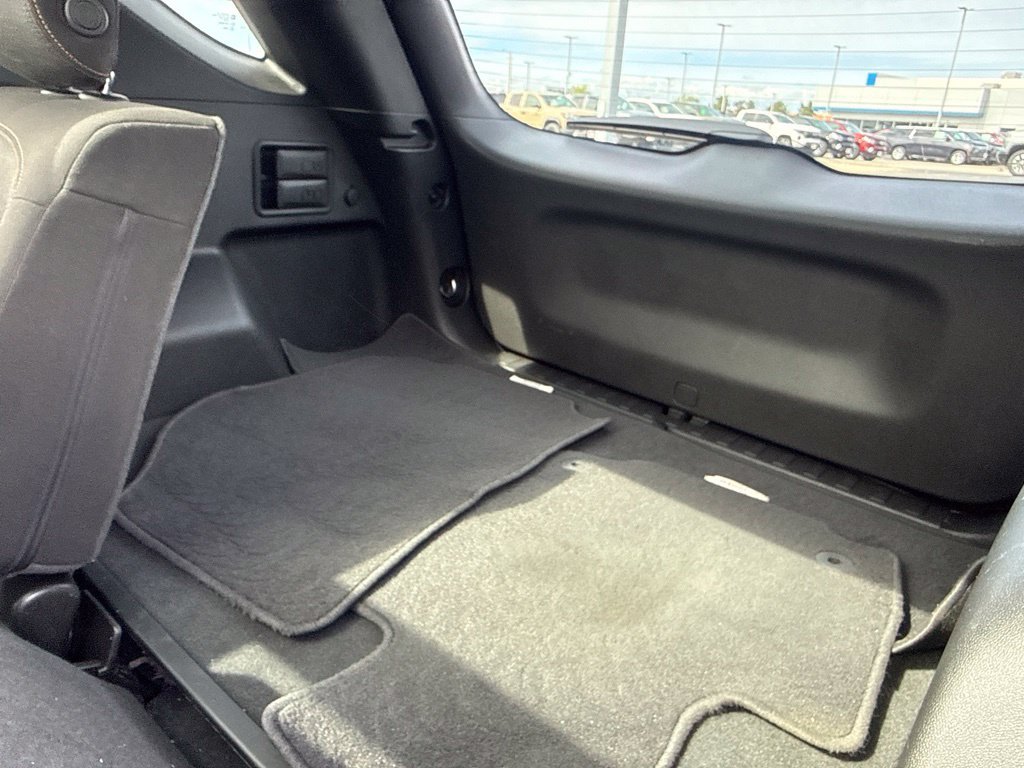 Certified 2018 Chevrolet Equinox LT FWD image 30