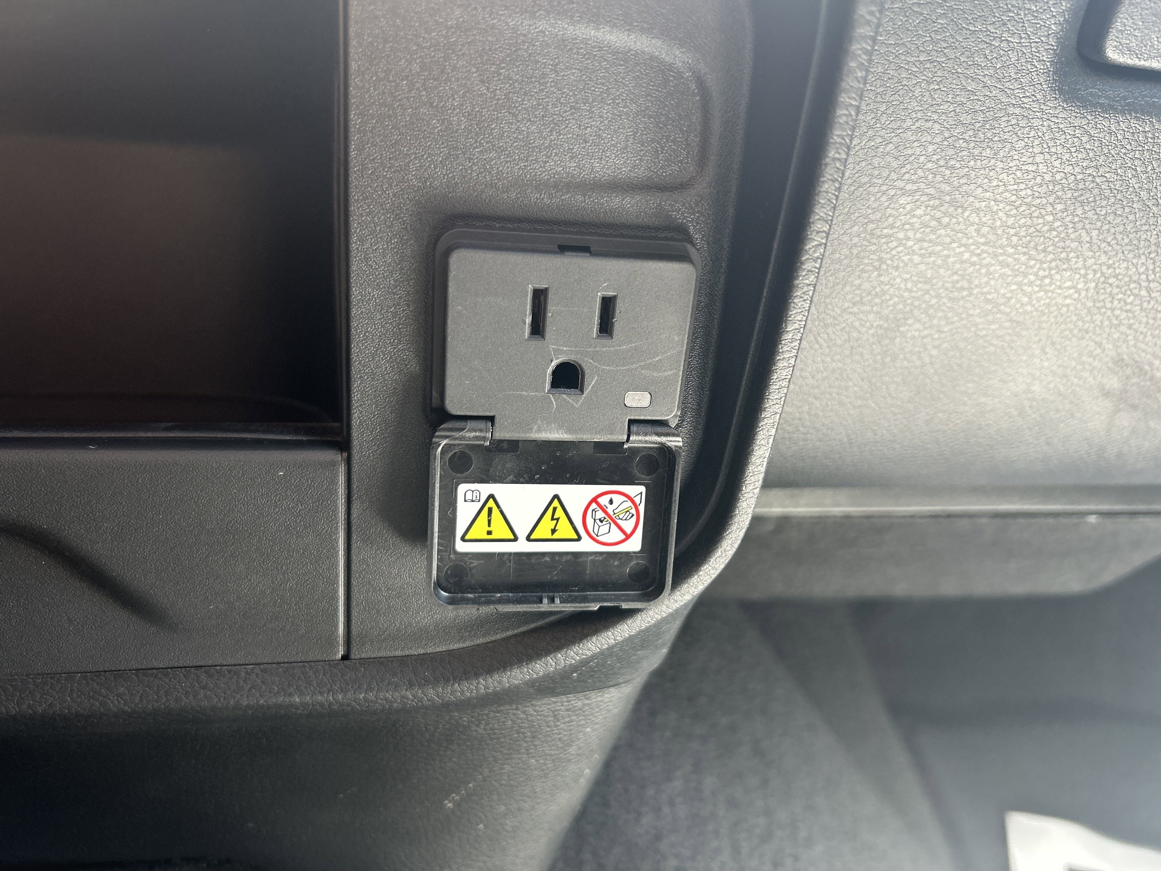 New 2025 RAM 2500 Tradesman image 17