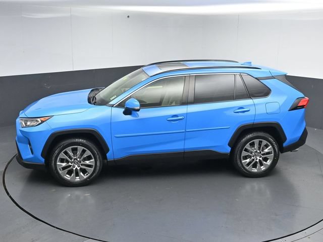Used 2021 Toyota RAV4 XLE Premium AWD/4WD image 47