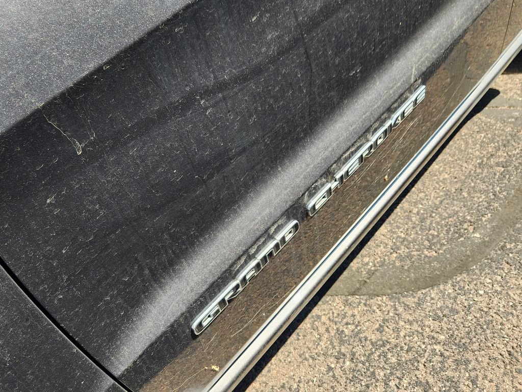 Used 2019 Jeep Grand Cherokee Overland AWD/4WD image 10