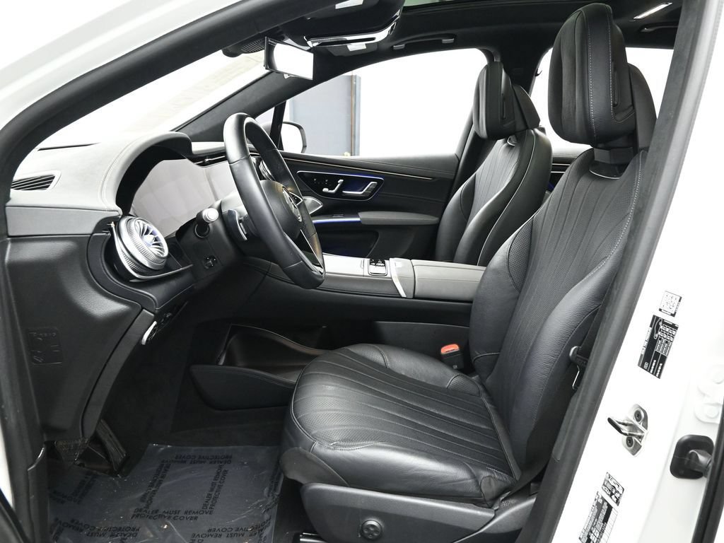 Used 2023 Mercedes-Benz EQS 580 4MATIC SUV image 11