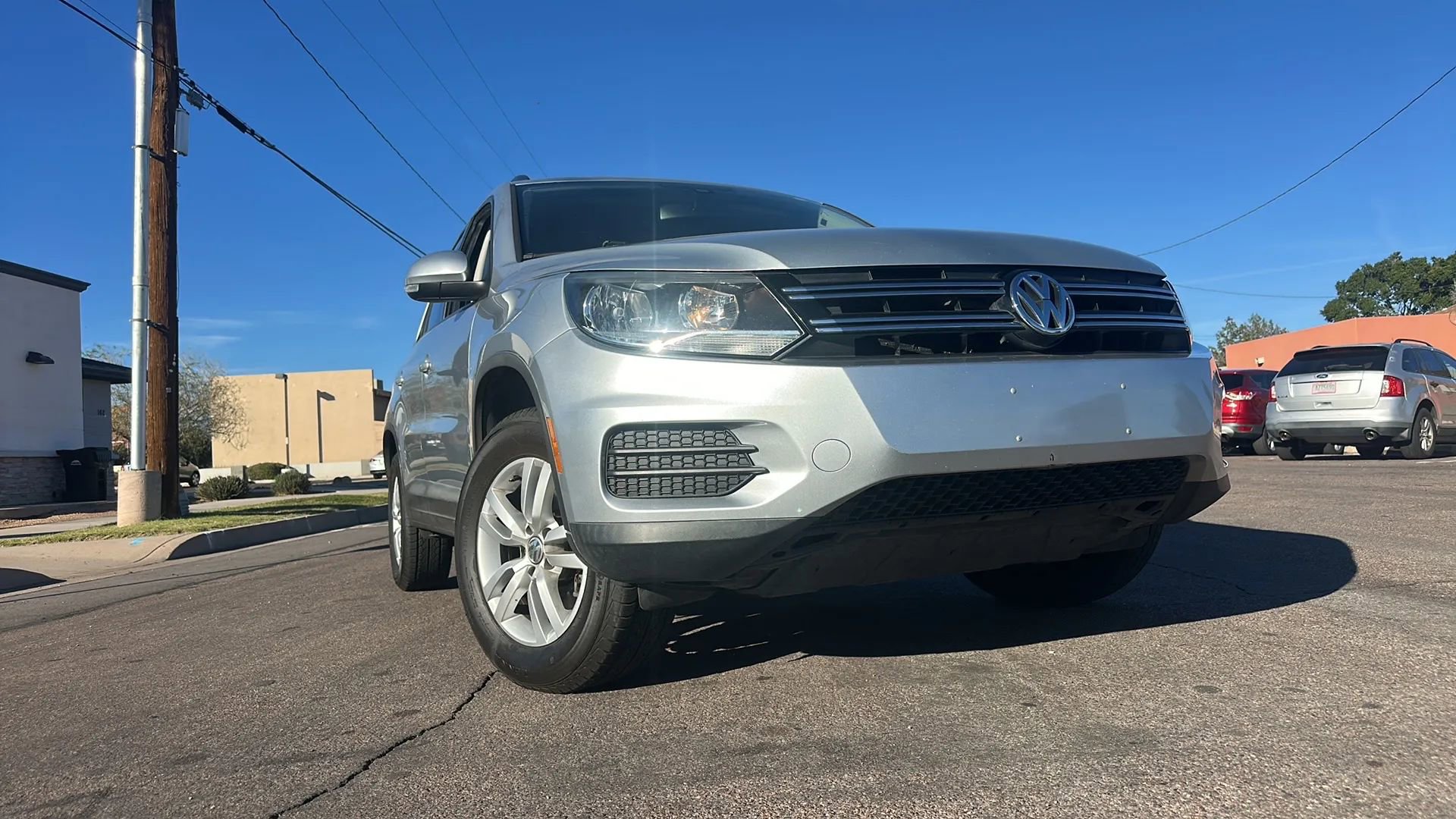 Used 2017 Volkswagen Tiguan S image 3