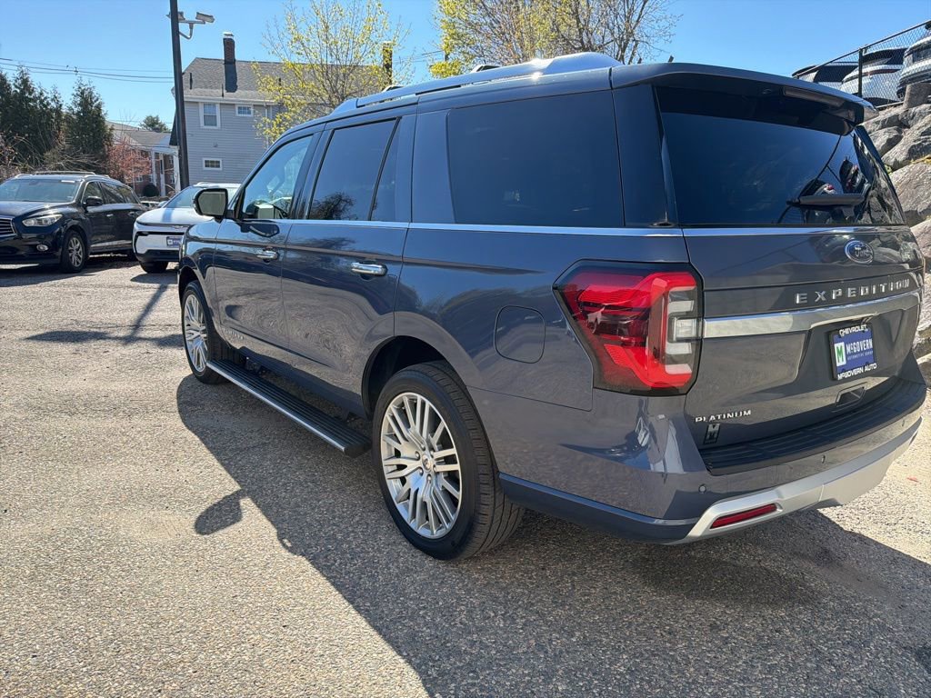 Used 2023 Ford Expedition Platinum AWD/4WD image 3