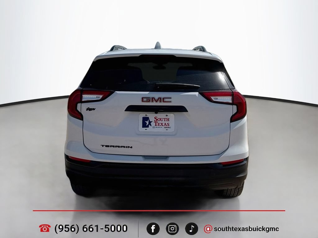 Used 2024 GMC Terrain SLE w/ Driver Convenience Package FWD image 7