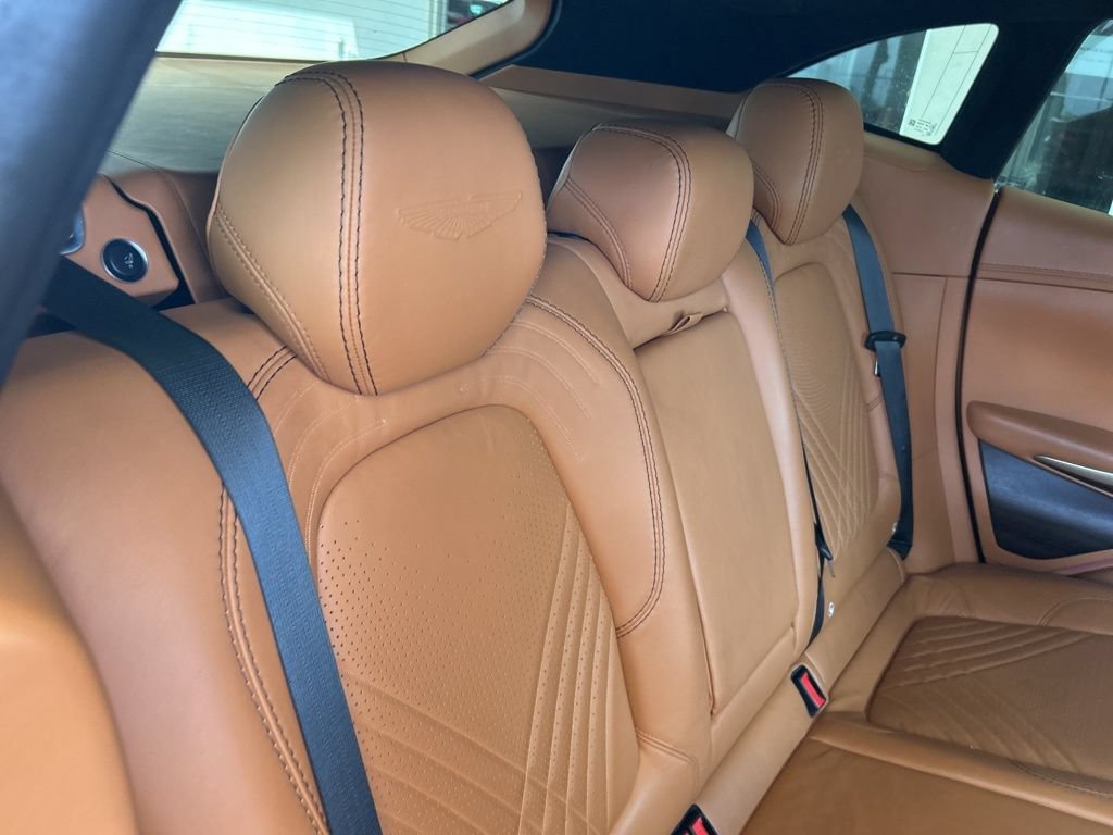 Used 2023 Aston Martin DBX AWD/4WD image 28
