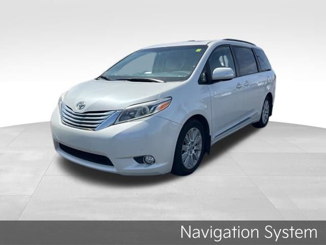 Used 2015 Toyota Sienna Limited Premium image 3