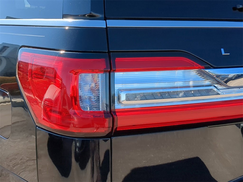 Certified 2021 Lincoln Navigator Reserve image 7