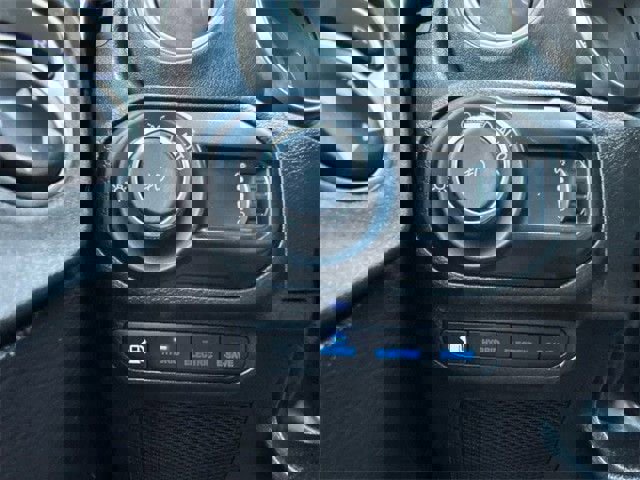 Used 2023 Jeep Wrangler Sahara AWD/4WD image 21