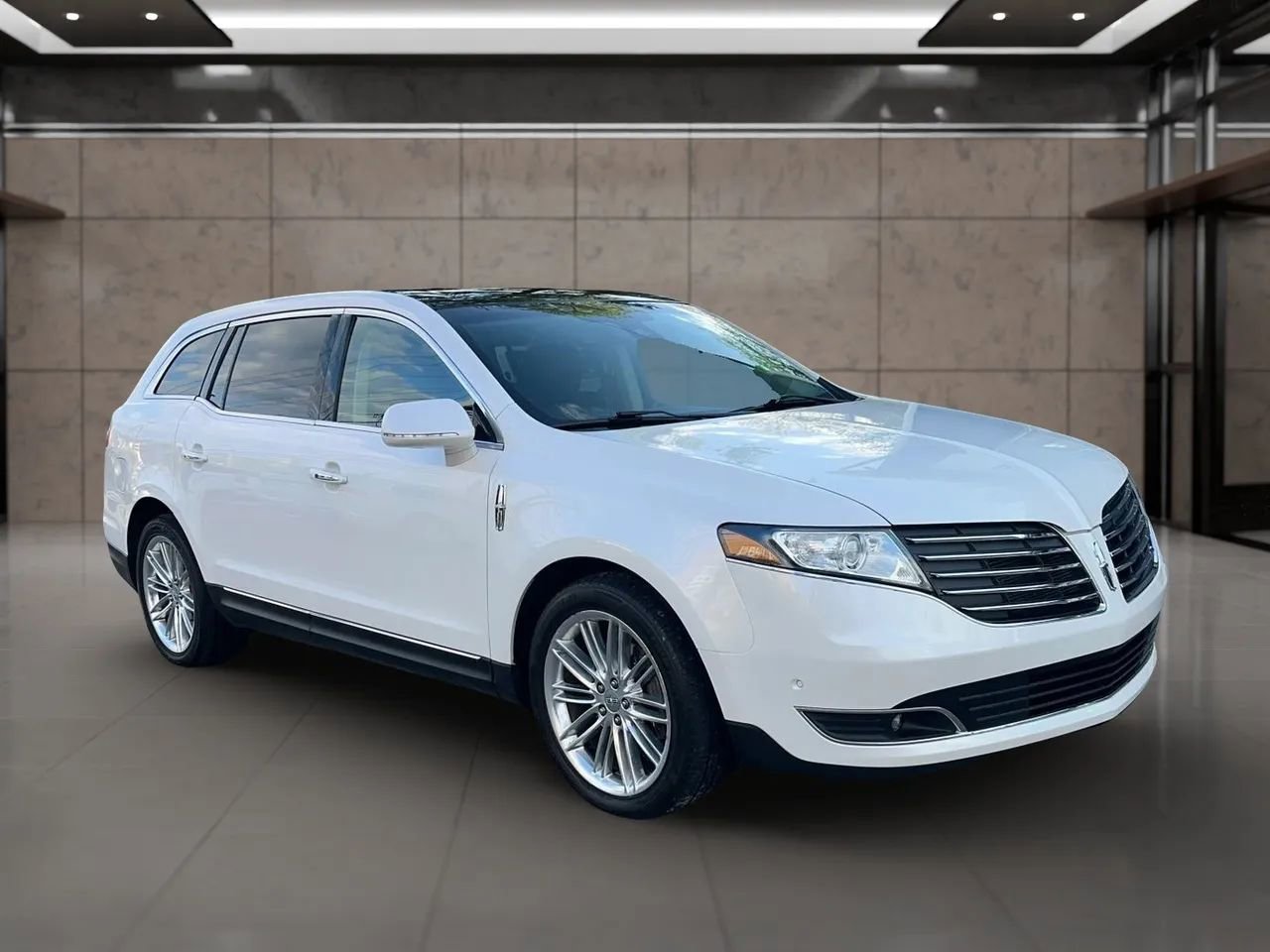 Used 2018 Lincoln MKT AWD w/ Technology Package image 8