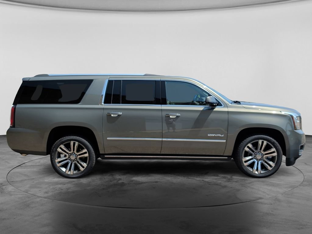 Used 2018 GMC Yukon XL Denali w/ Denali Ultimate Package AWD/4WD image 8