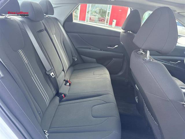 Used 2025 Hyundai Elantra SEL FWD image 9