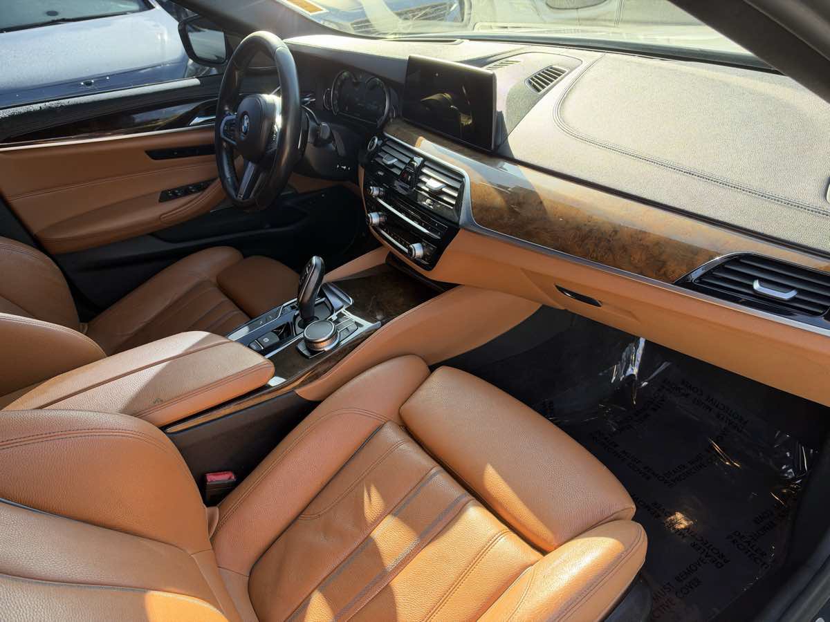 Used 2018 BMW 530e RWD image 19