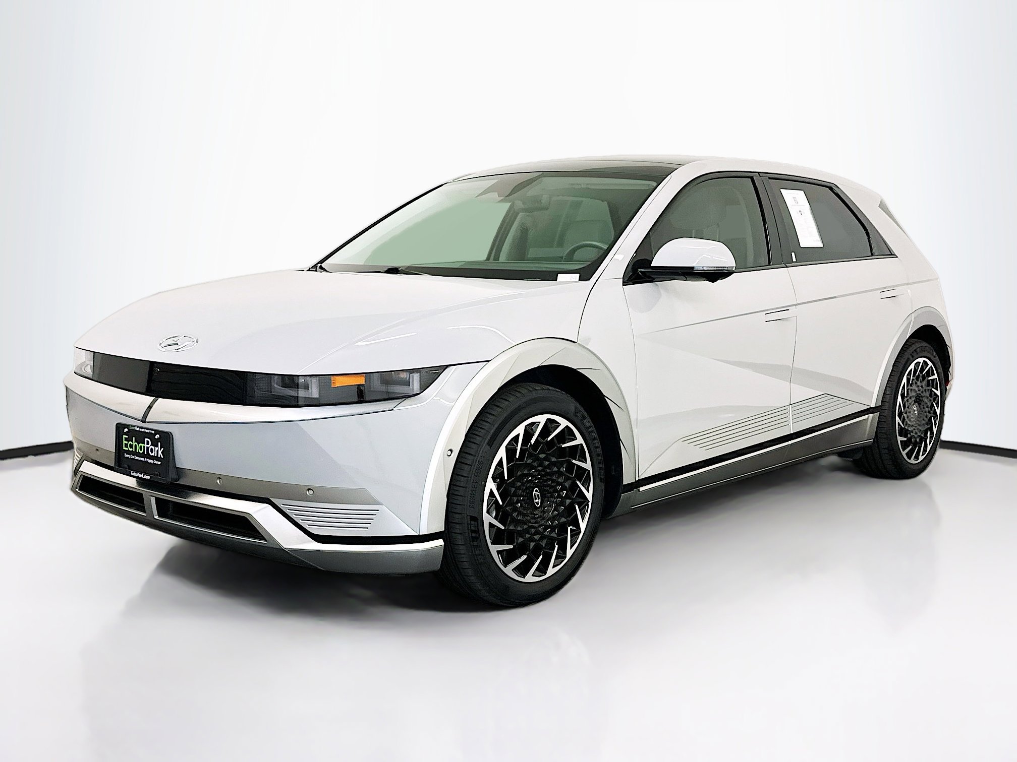 Used 2024 Hyundai Ioniq 5 Limited image 3