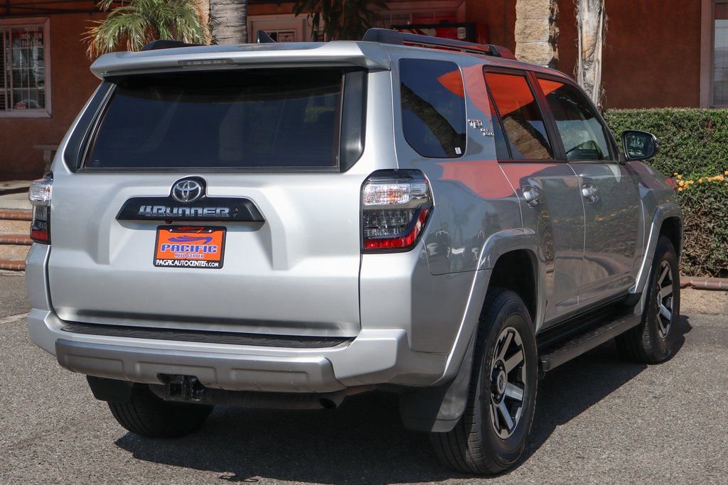 Used 2022 Toyota 4Runner TRD Off-Road Premium AWD/4WD image 9