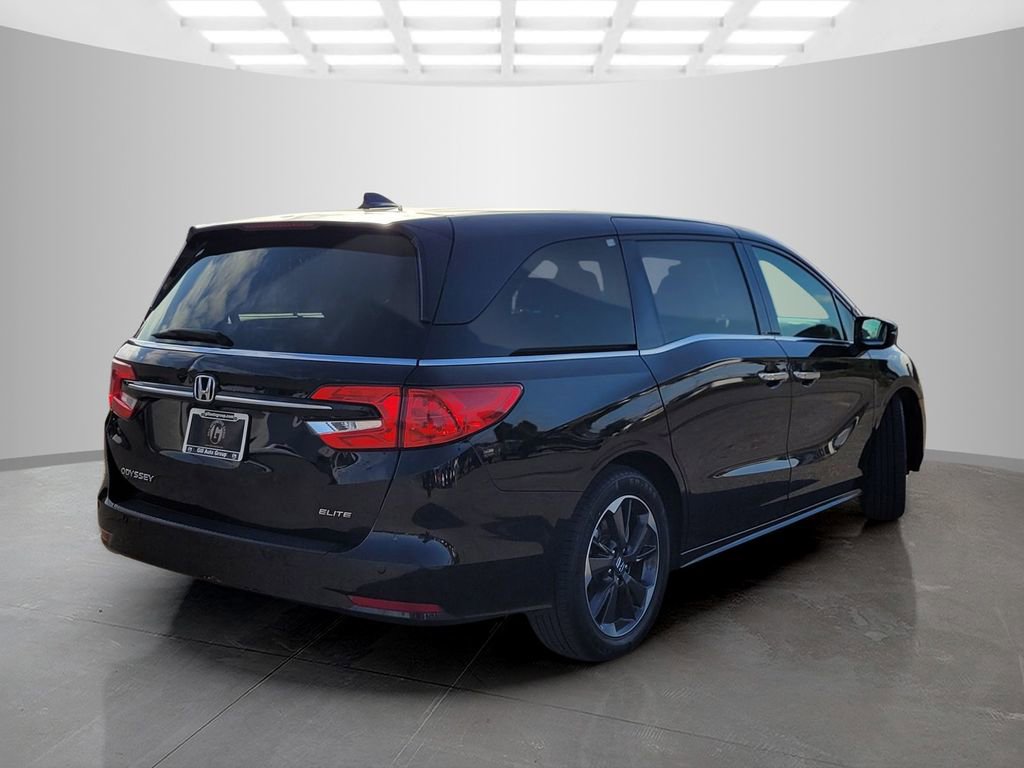 Used 2023 Honda Odyssey Elite image 4