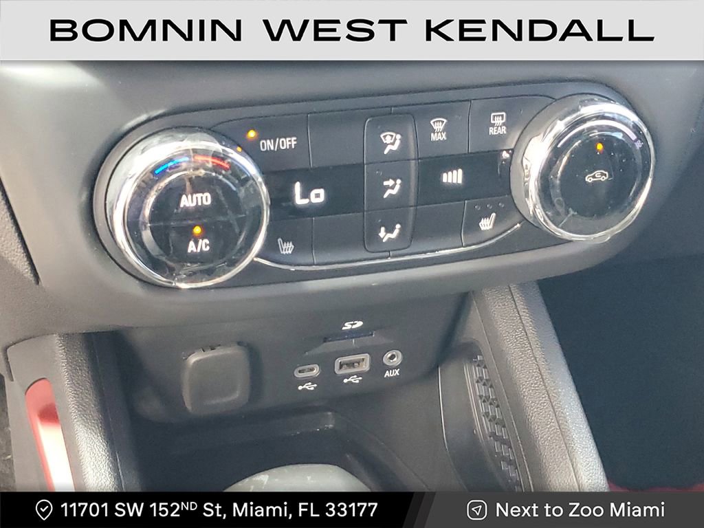 Used 2021 Chevrolet TrailBlazer RS w/ Sun and Liftgate Package image 28