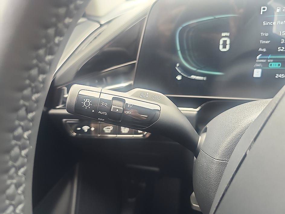 Used 2024 Kia Niro FWD image 19