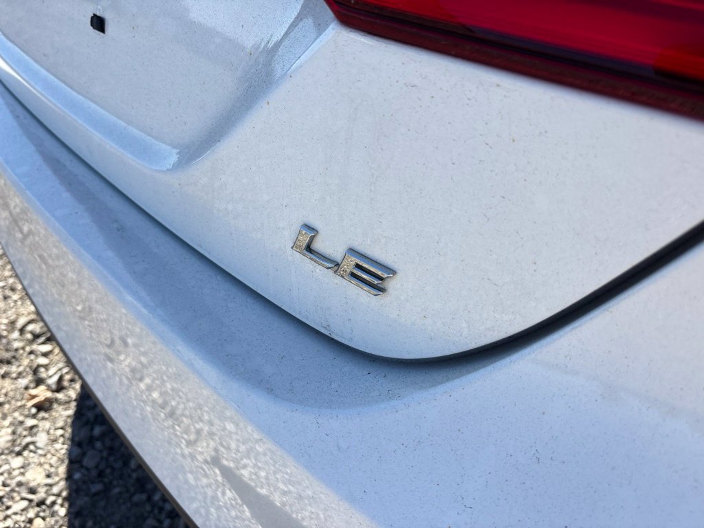 Used 2020 Toyota Camry LE FWD image 4