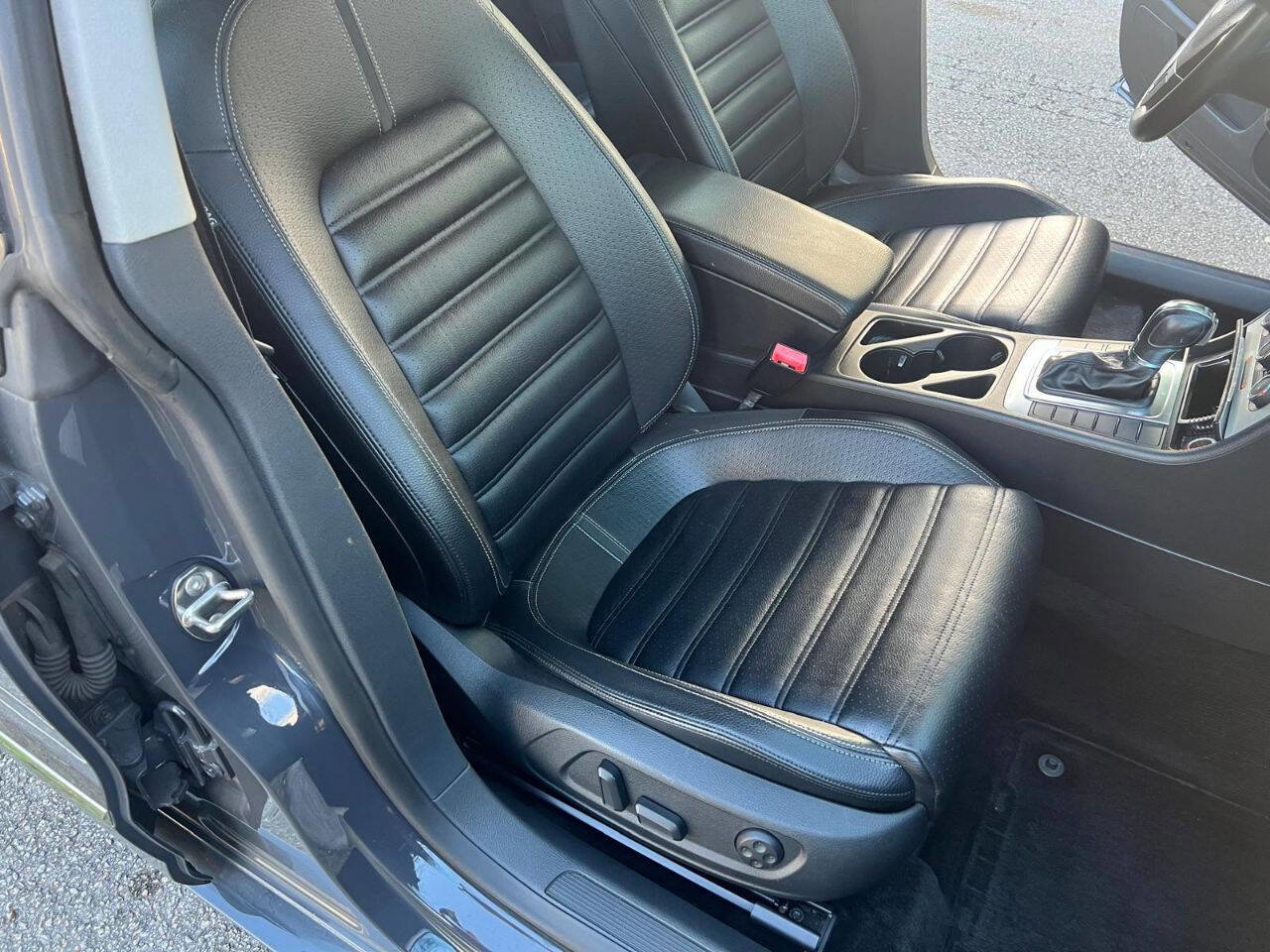 Used 2012 Volkswagen CC Sport FWD image 19