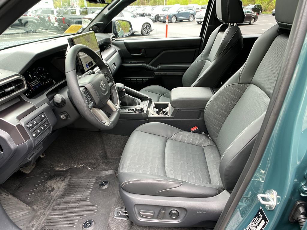 Used 2025 Toyota 4Runner TRD Off-Road Premium AWD/4WD image 9