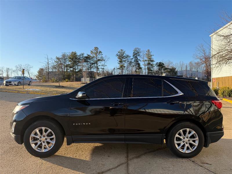 Used 2019 Chevrolet Equinox LT image 2
