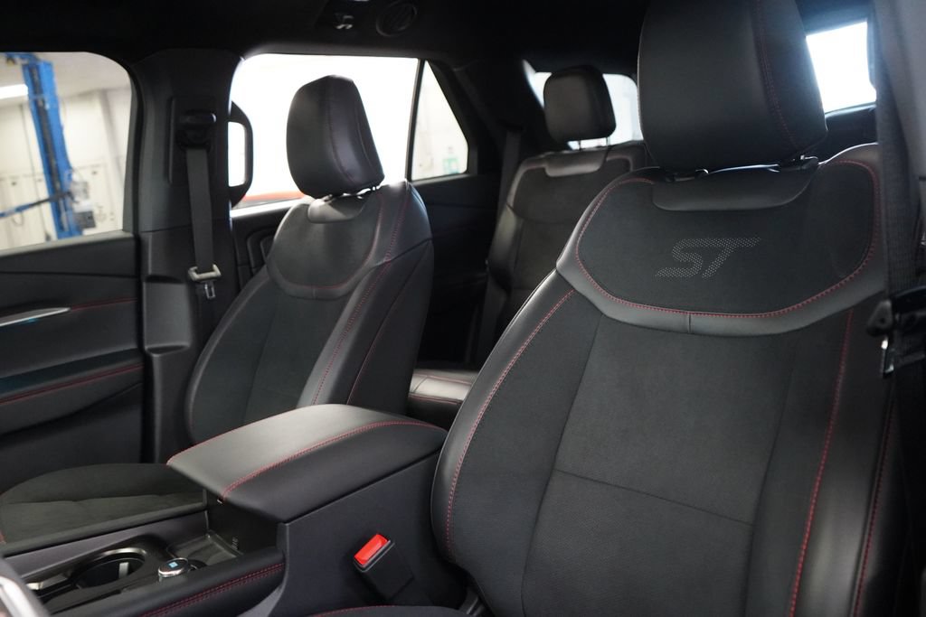 New 2026 Ford Explorer ST AWD/4WD image 15