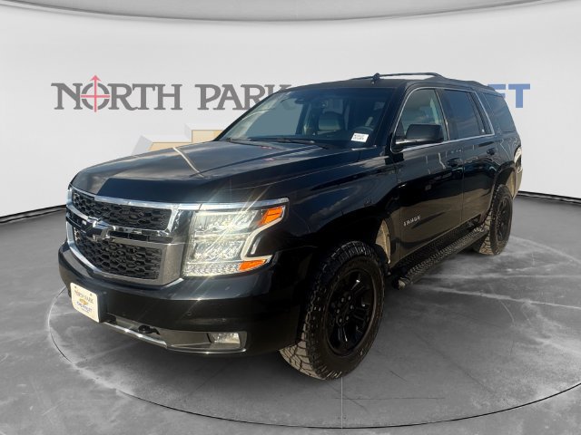 Used 2017 Chevrolet Tahoe LT w/ Luxury Package AWD/4WD image 7