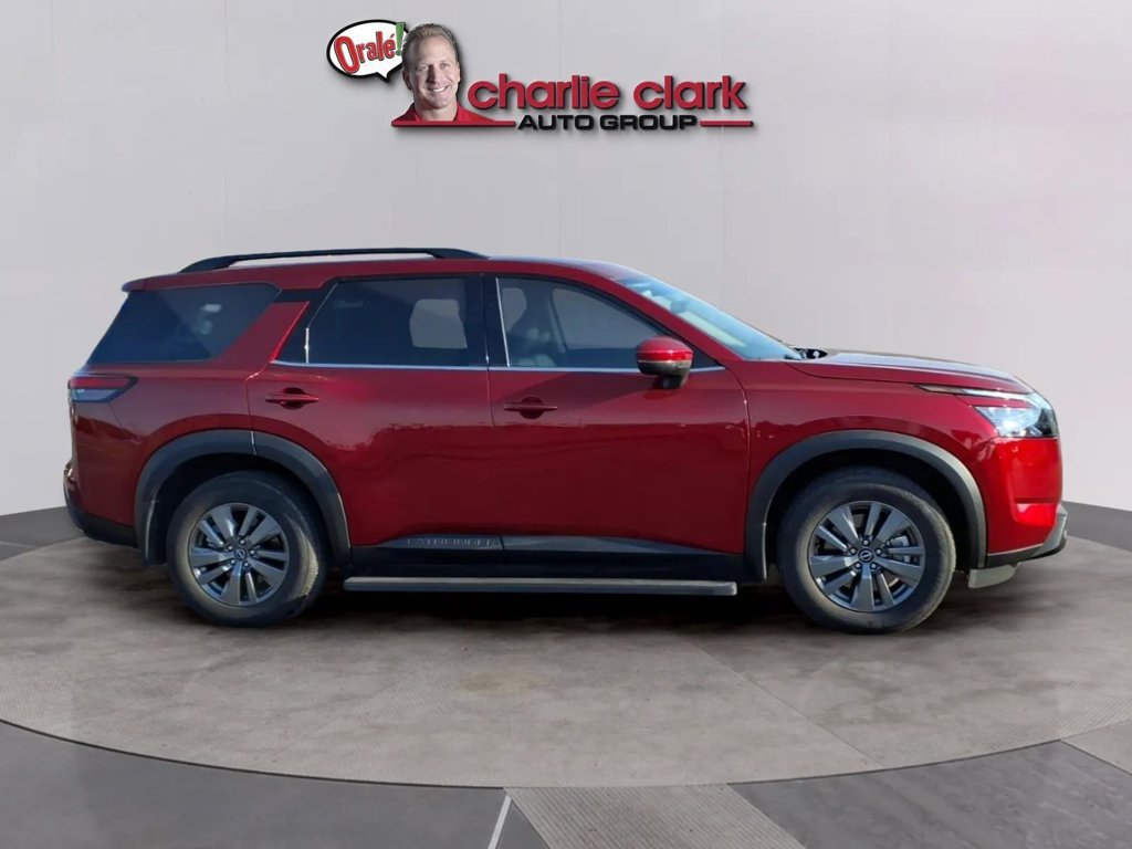 Used 2025 Nissan Pathfinder SV FWD image 6