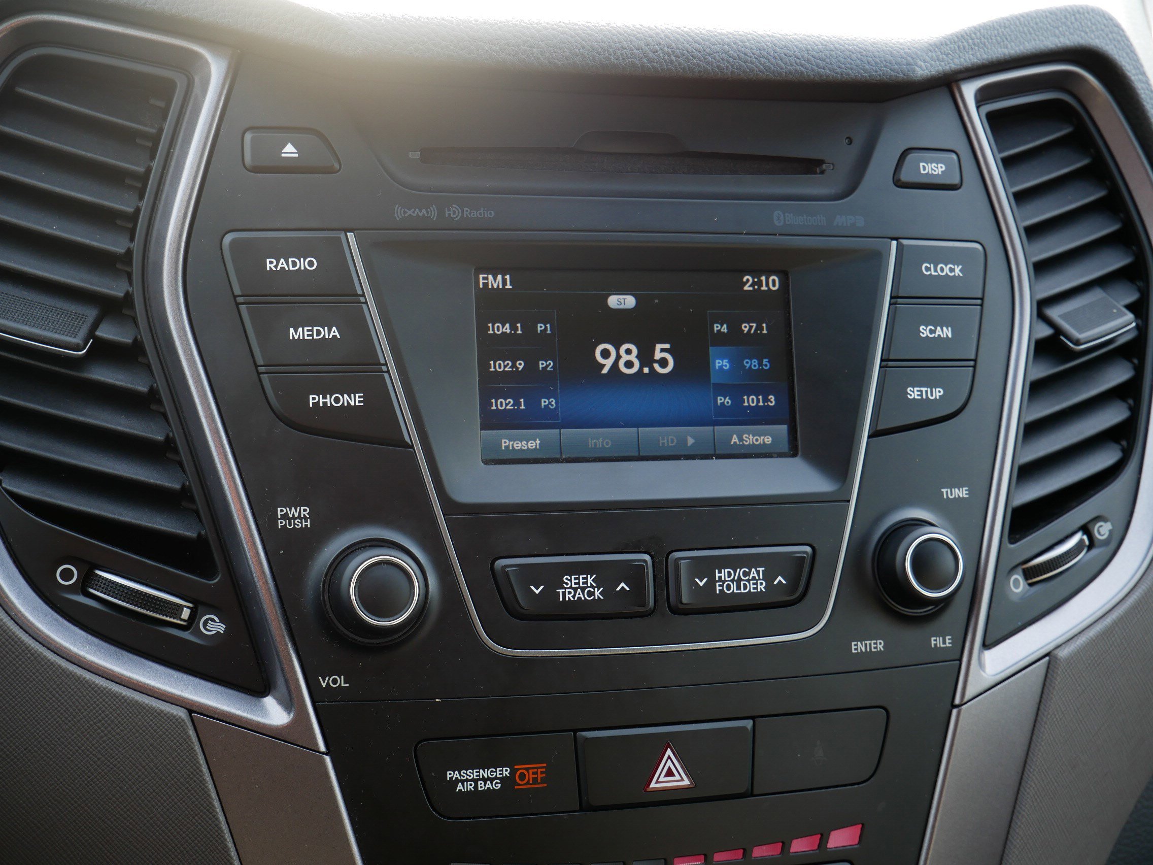 Used 2016 Hyundai Santa Fe SE image 21