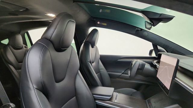 Used 2022 Tesla Model X image 20