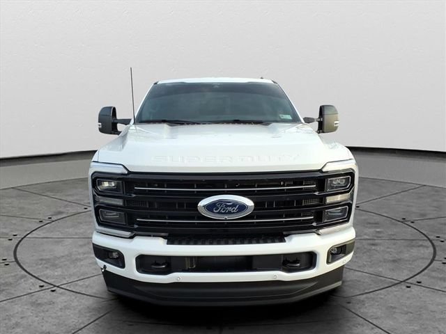Used 2025 Ford F350 Platinum AWD/4WD image 2