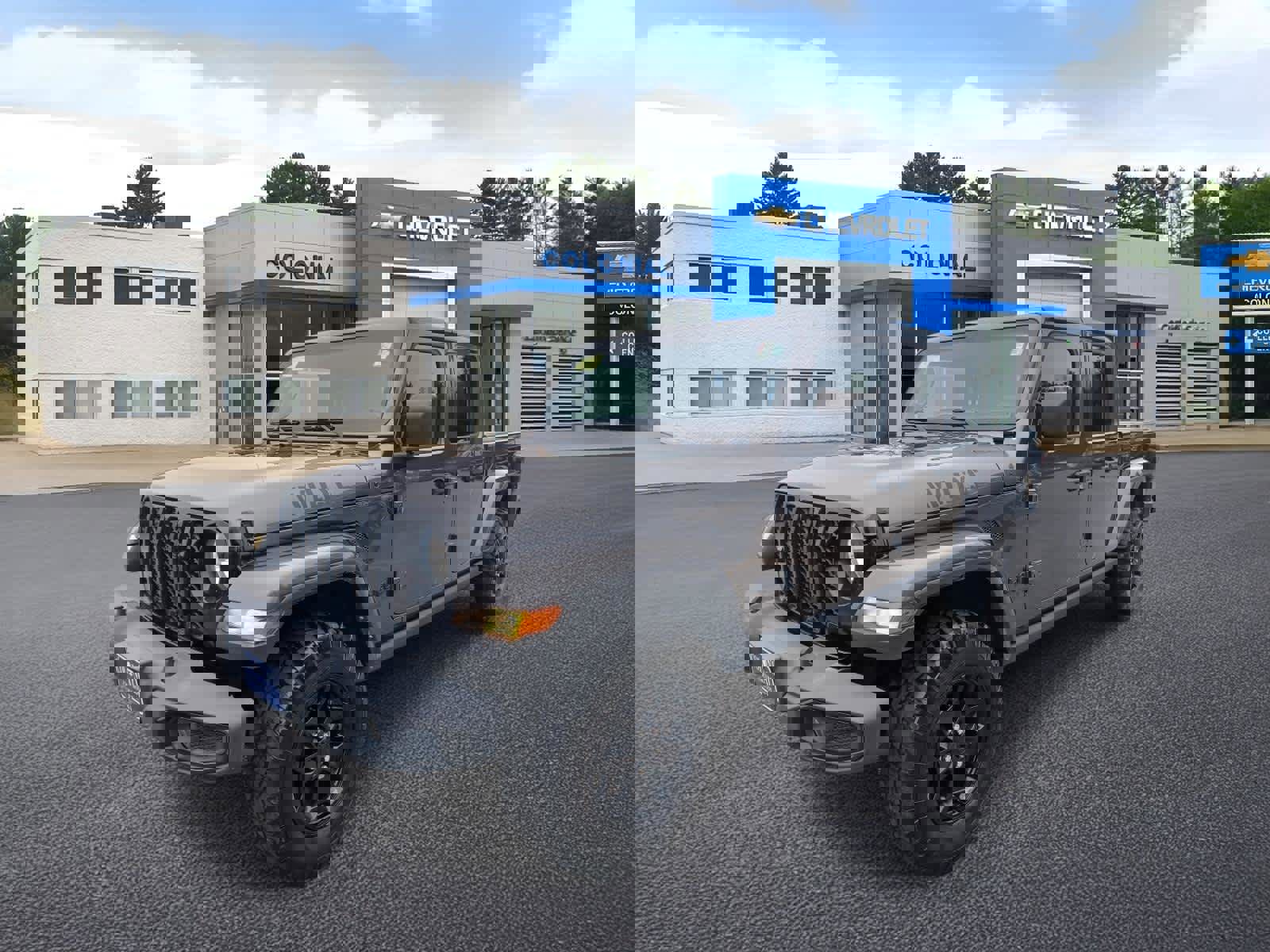 Used 2021 Jeep Gladiator Sport image 1