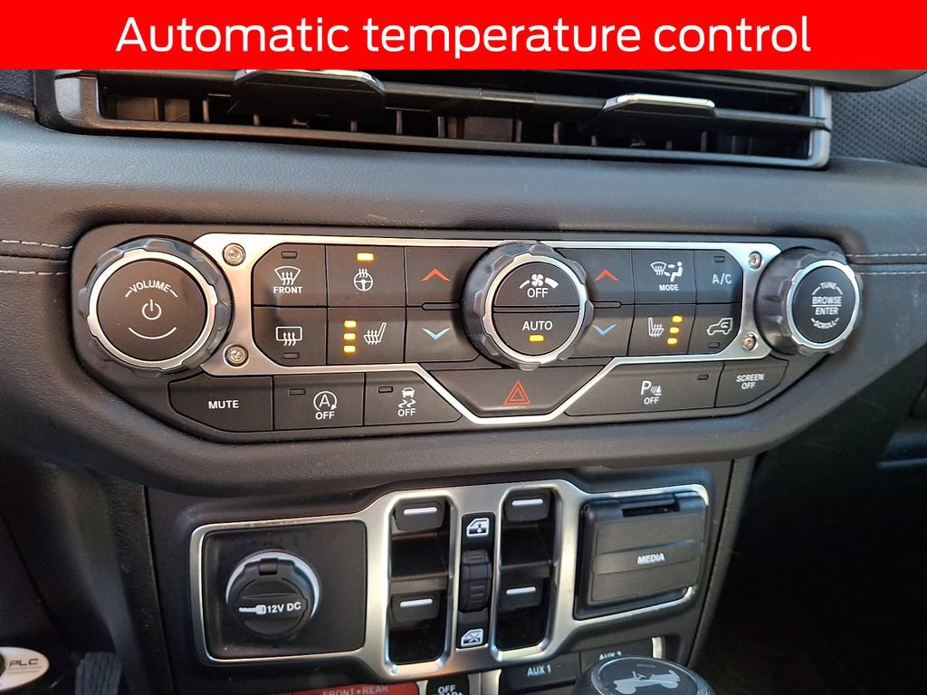Used 2025 Jeep Wrangler Unlimited Rubicon w/ Safety Group AWD/4WD image 15