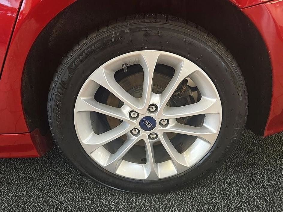 Used 2020 Ford Fusion SE image 42