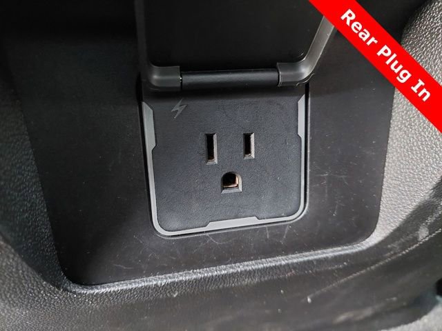 Used 2023 GMC Yukon SLE image 11