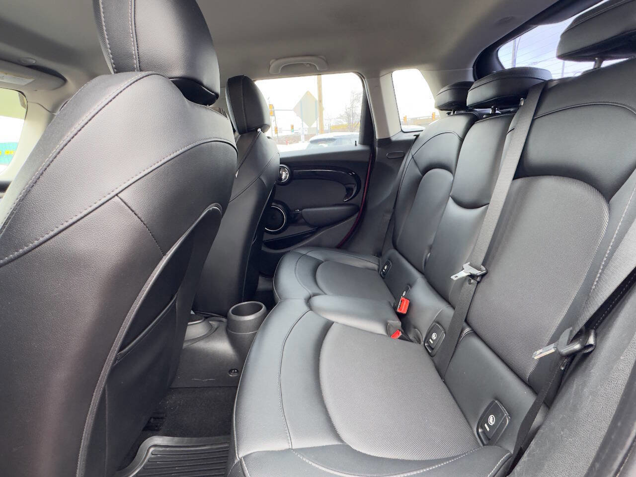 Used 2015 MINI Cooper S image 11