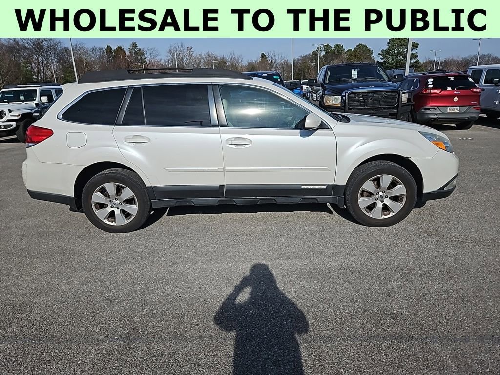 Used 2011 Subaru Outback 2.5i Limited image 8