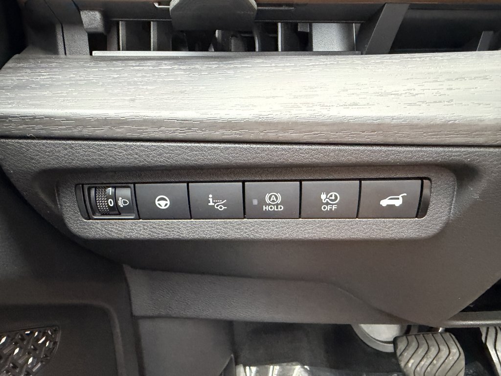 Used 2024 Nissan Ariya FWD image 27