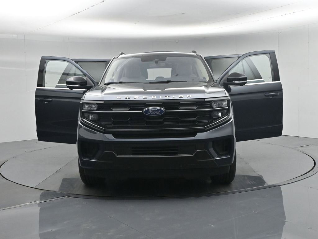 Used 2025 Ford Expedition Max Active RWD image 38
