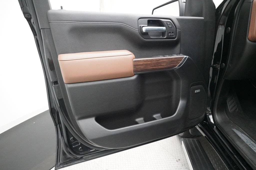 Used 2021 Chevrolet Silverado 1500 High Country w/ Technology Package AWD/4WD image 26