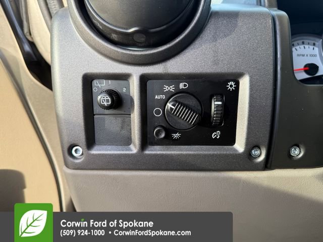 Used 2004 HUMMER H2 w/ Preferred Equipment Group image 29