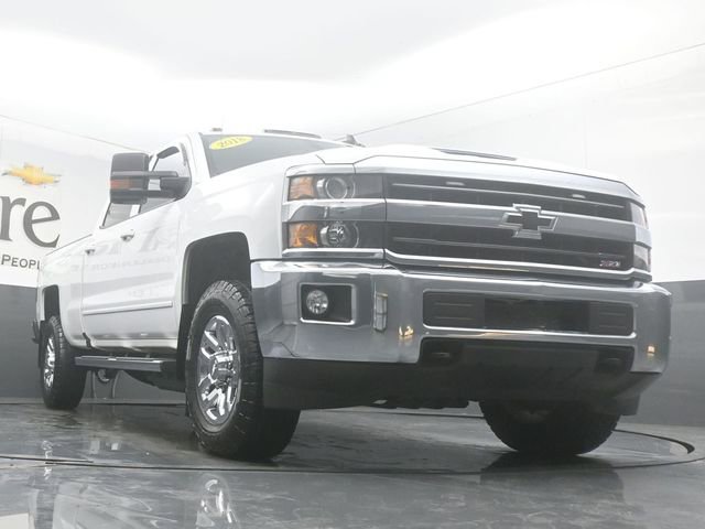 Used 2018 Chevrolet Silverado 3500 LT w/ LT Convenience Package image 3