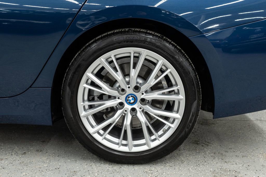 Used 2023 BMW 330e xDrive w/ Premium Package image 39