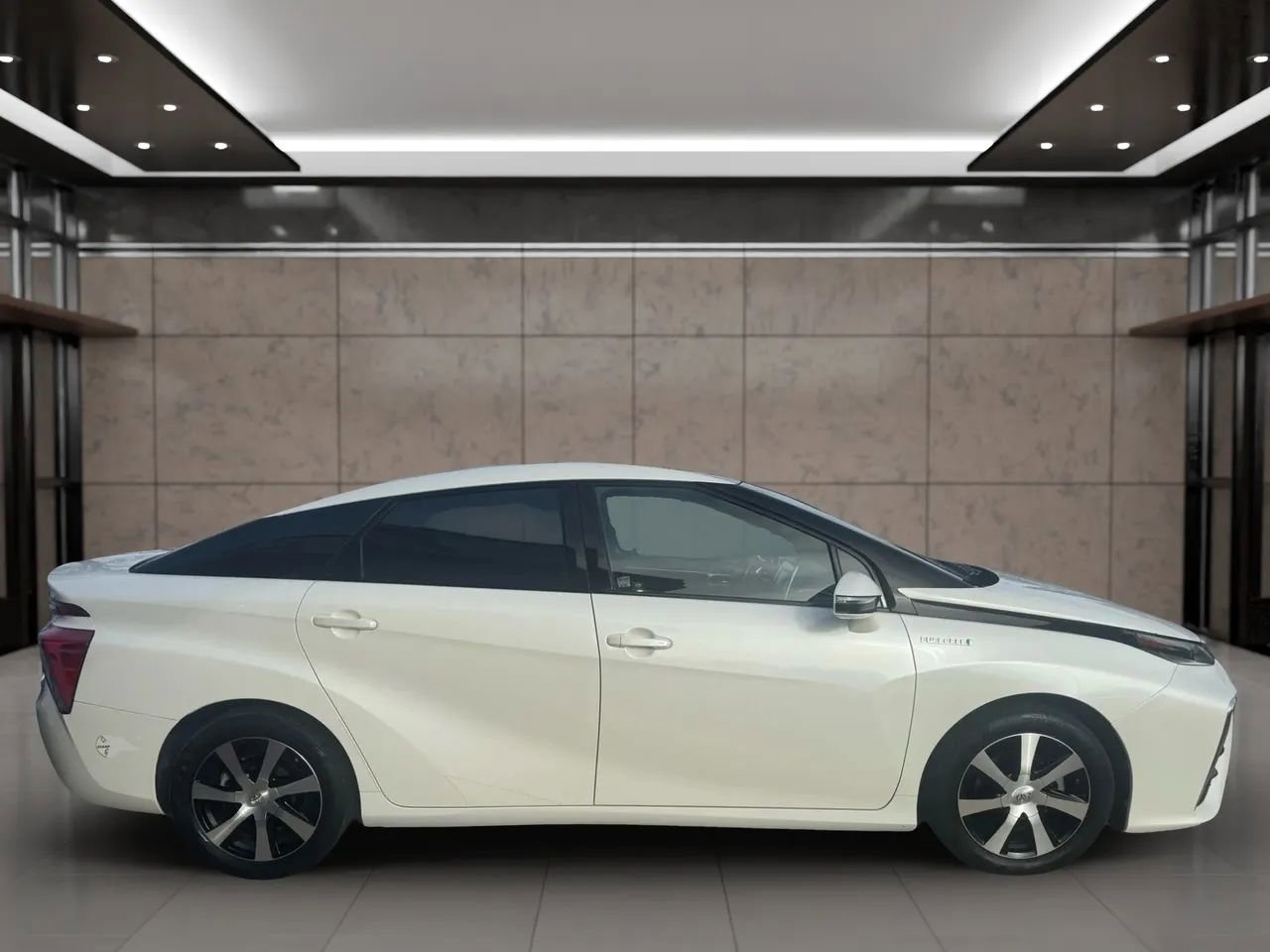 Used 2017 Toyota Mirai FWD image 7