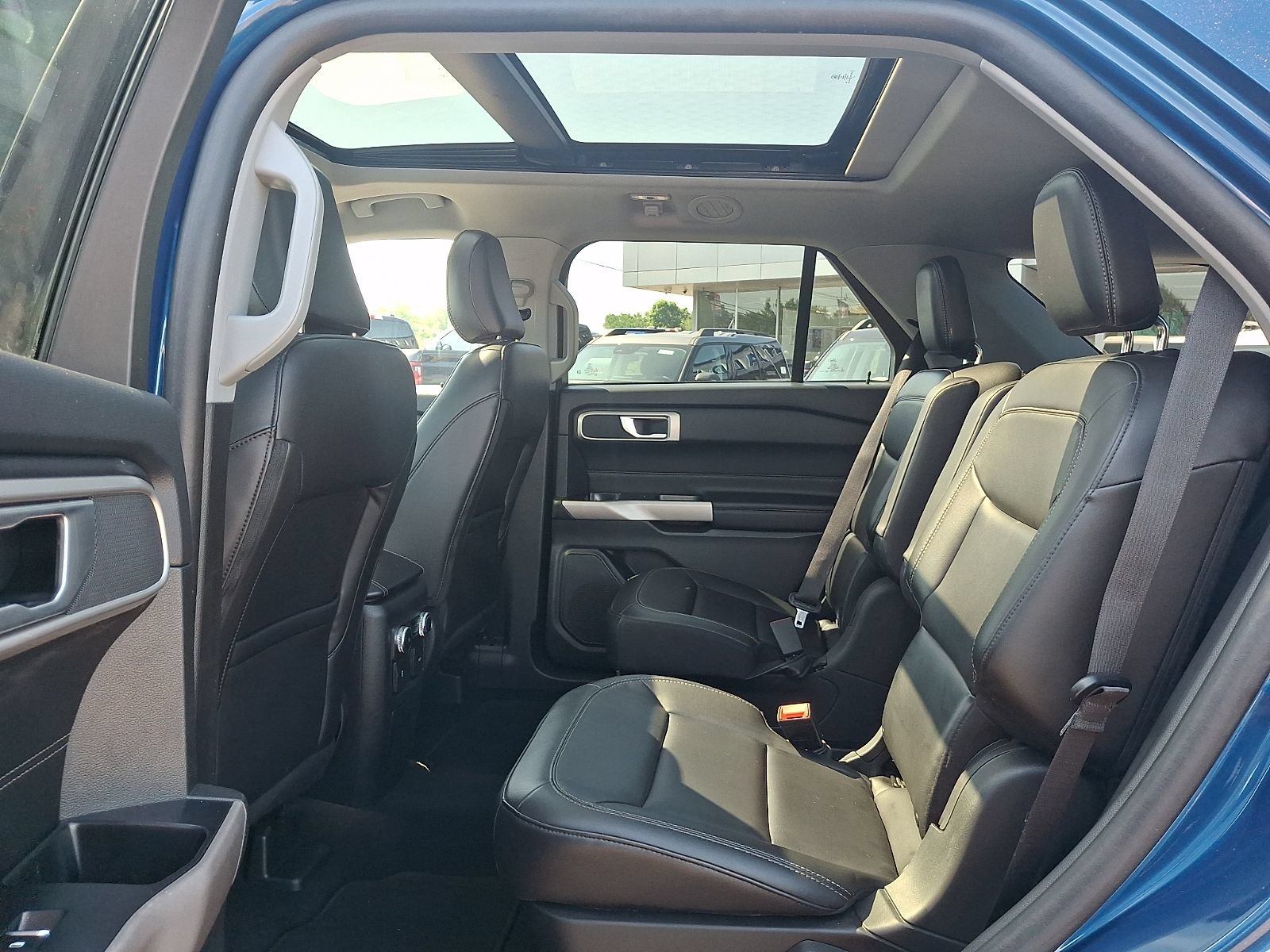 Certified 2023 Ford Explorer XLT w/ Equipment Group 202A AWD/4WD image 11