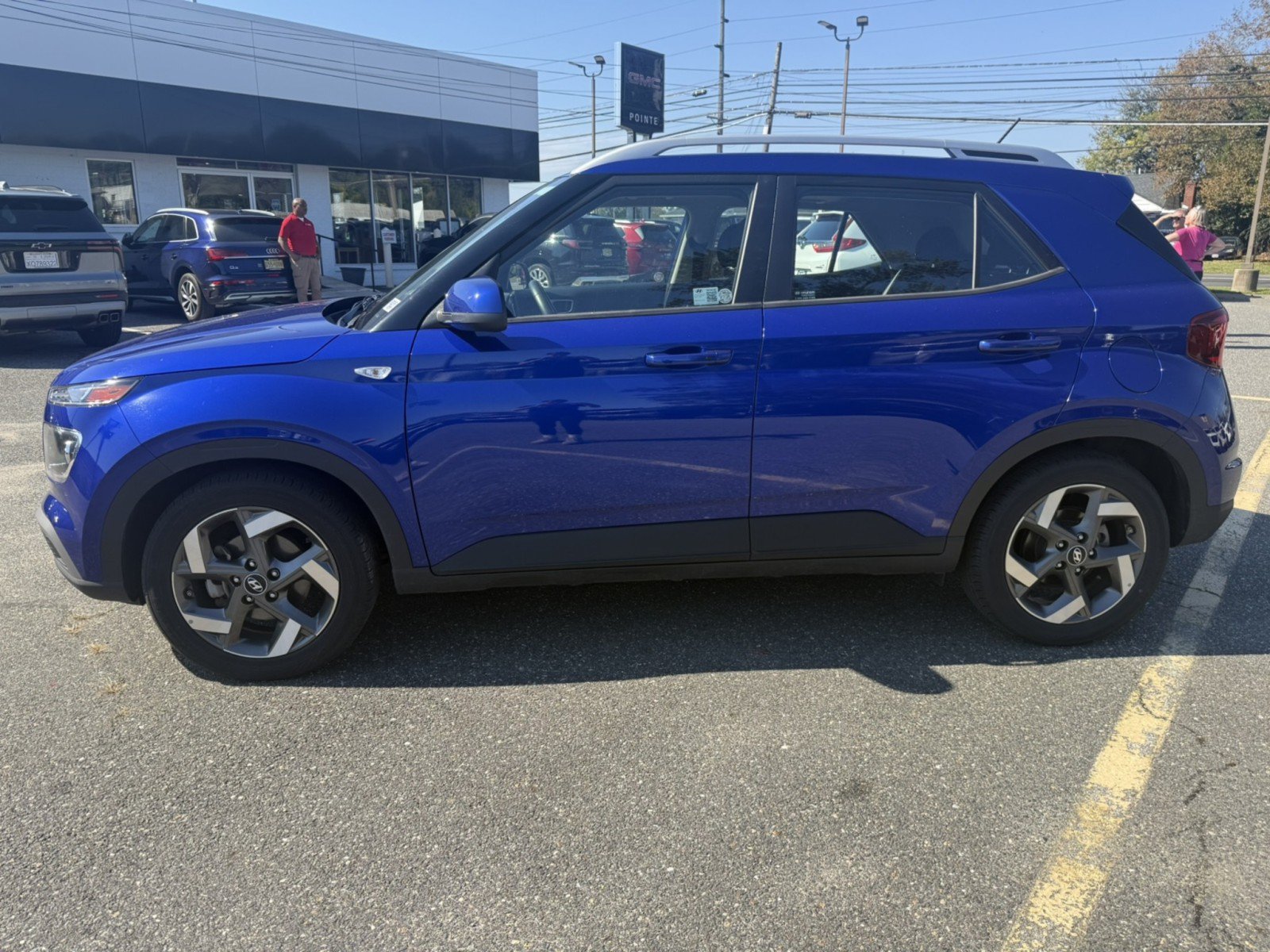 Used 2025 Hyundai Venue SEL FWD image 6