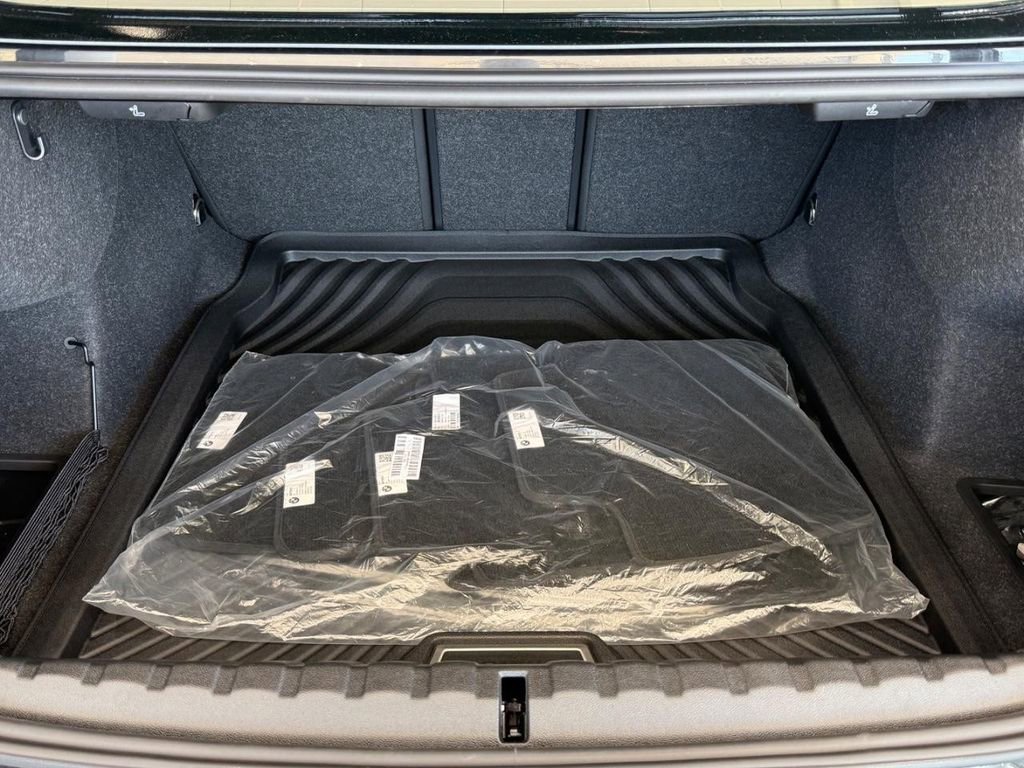 Used 2026 BMW 440i xDrive Coupe w/ Premium Package image 4