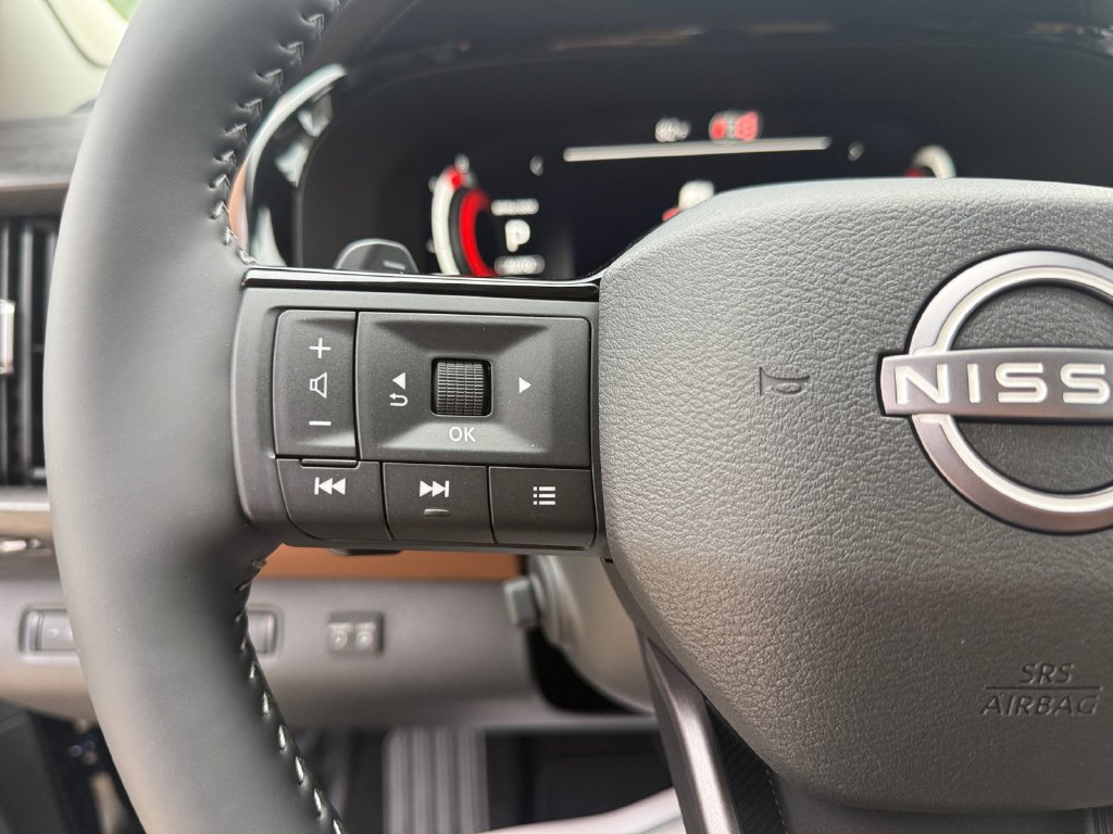 New 2026 Nissan Pathfinder Platinum AWD/4WD image 24